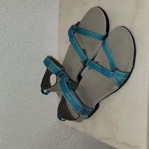 Teva Verra Adventure Sandal 9.5